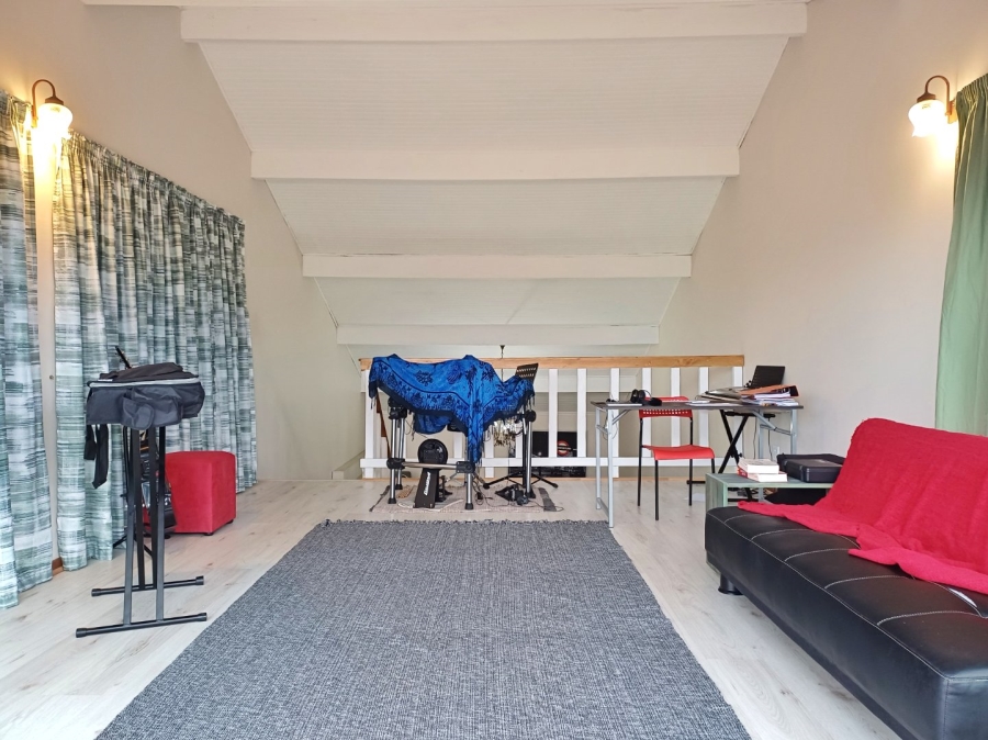 4 Bedroom Property for Sale in Reebok Western Cape